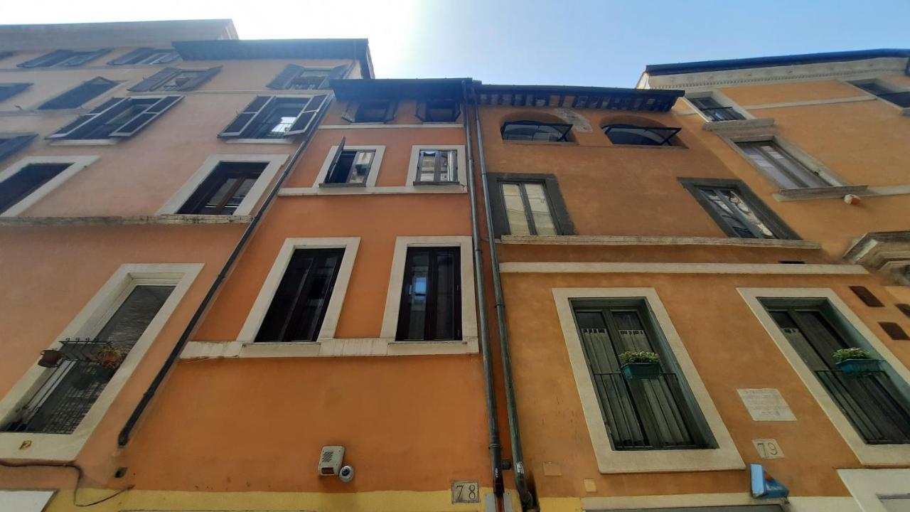 Apartmán Campo De Fiori - Casa Pettinari 78 Řím Exteriér fotografie